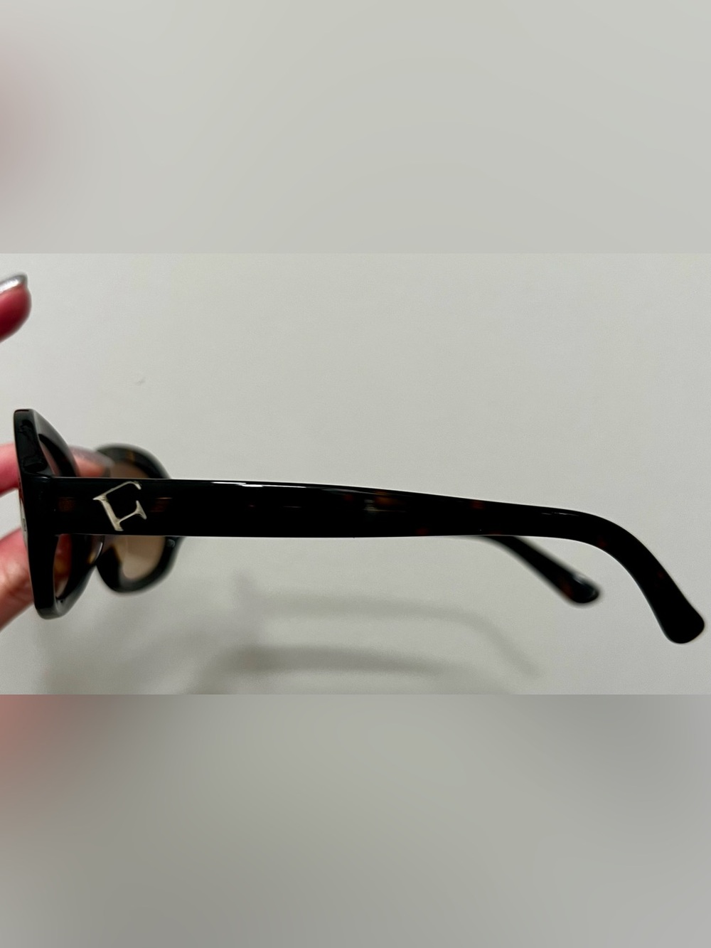 Pre-Loved | FURLA New Vivien Oval Tortoise Sunglasses Brown Gradient Y2K w/ Case - Picture 3 of 14
